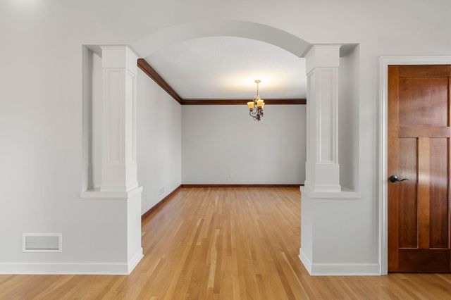 1634 Isabella Parkway, Chaska, MN 55318