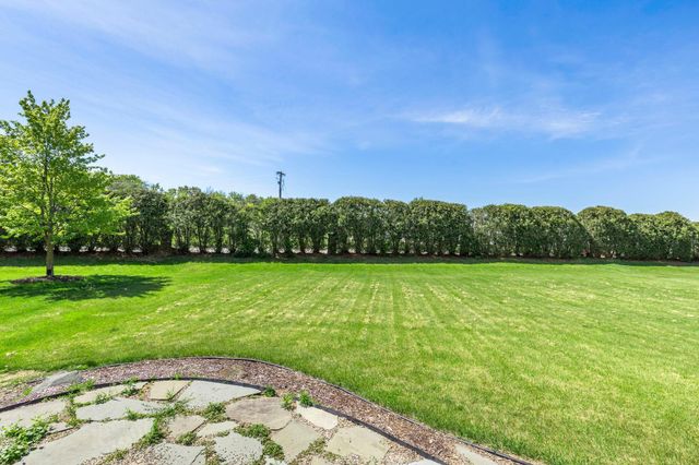 1634 Isabella Parkway, Chaska, MN 55318