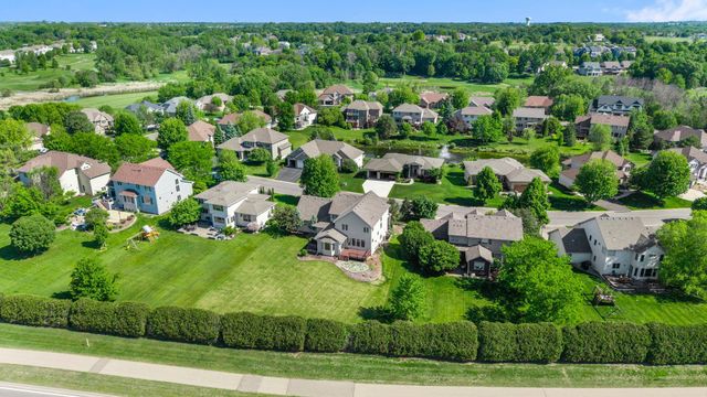 1634 Isabella Parkway, Chaska, MN 55318