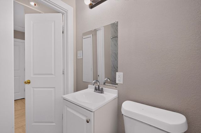 709 SE 2nd Street, Grand Prairie, TX 75051