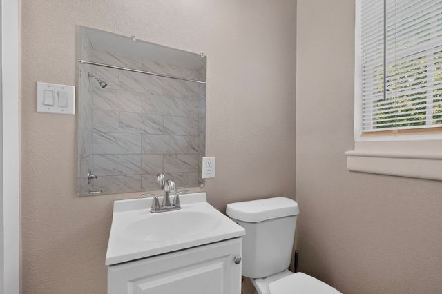 709 SE 2nd Street, Grand Prairie, TX 75051