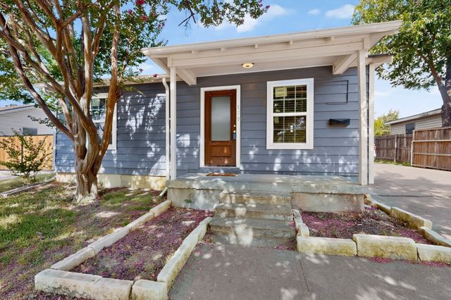 709 SE 2nd Street, Grand Prairie, TX 75051