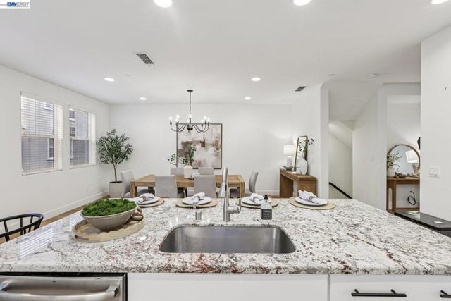 3933 Portola Cmn 1, Livermore, CA 94551