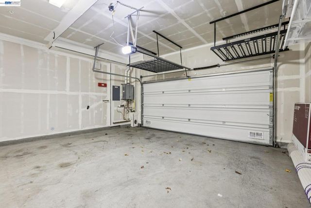 3933 Portola Cmn 1, Livermore, CA 94551