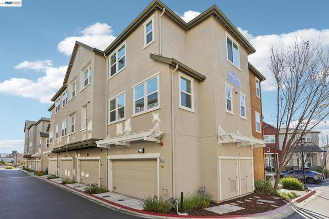 3933 Portola Cmn 1, Livermore, CA 94551