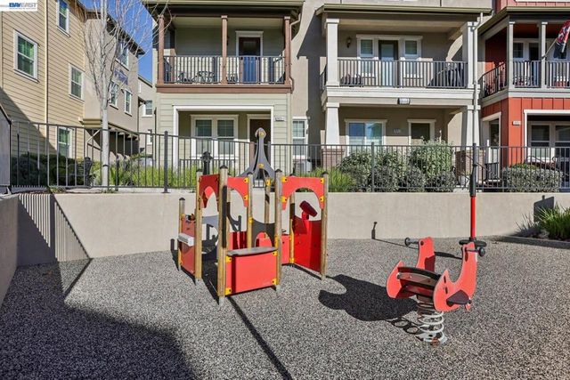 3933 Portola Cmn 1, Livermore, CA 94551