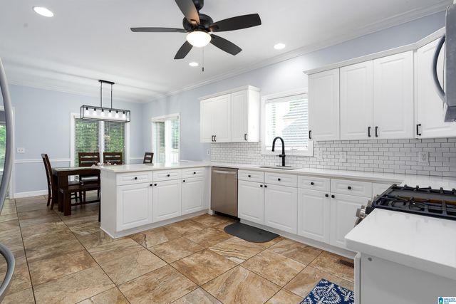 124 MAPLE TRACE, Hoover, AL 35244