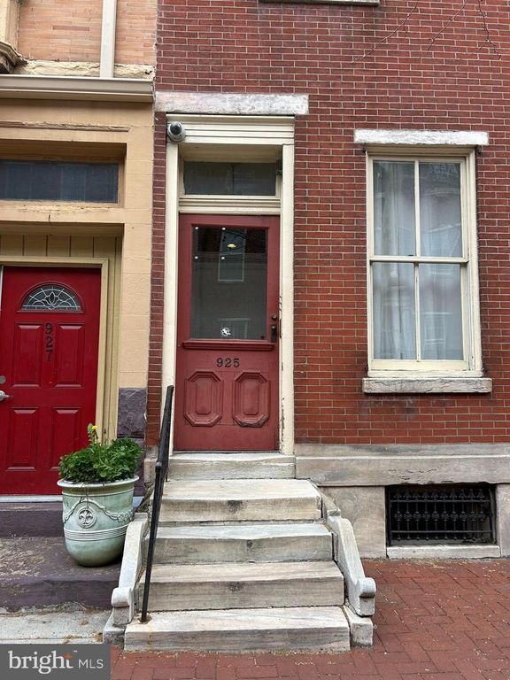 925 SPRUCE ST, Philadelphia, PA 19107