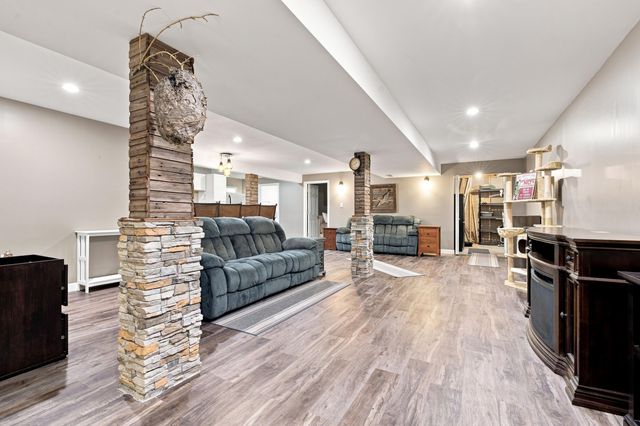 1926 Boardwalk Circle E, Portage, IN 46368