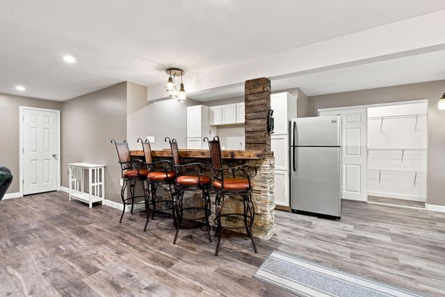 1926 Boardwalk Circle E, Portage, IN 46368