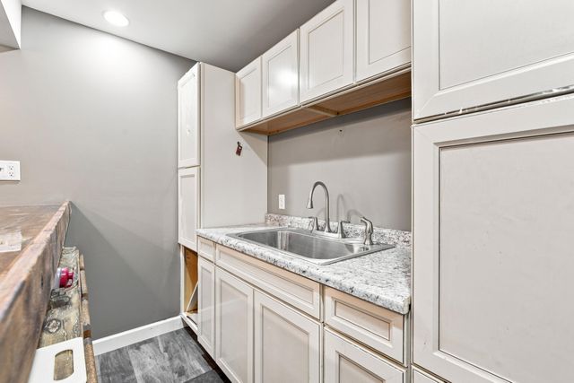 1926 Boardwalk Circle E, Portage, IN 46368