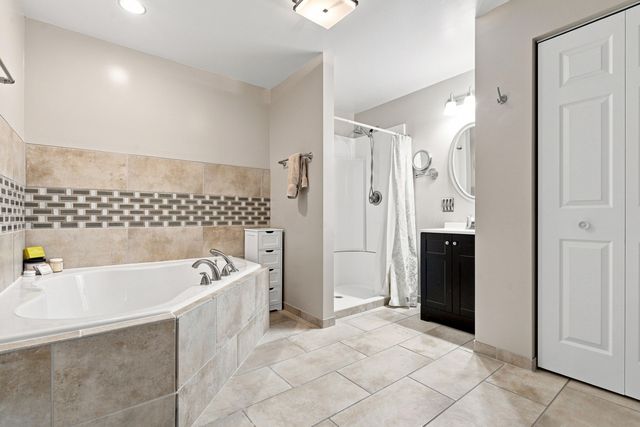 1926 Boardwalk Circle E, Portage, IN 46368
