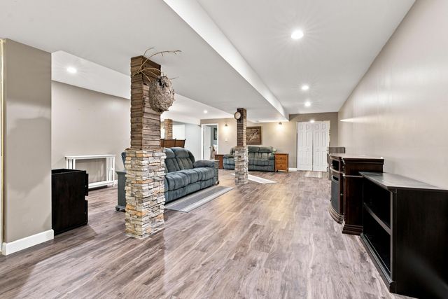 1926 Boardwalk Circle E, Portage, IN 46368
