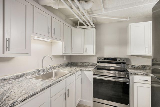 74 Union Street S, Battle Creek, MI 49017