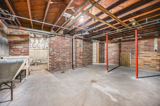 74 Union Street S, Battle Creek, MI 49017