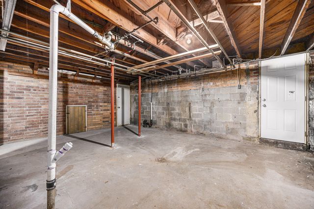 74 Union Street S, Battle Creek, MI 49017