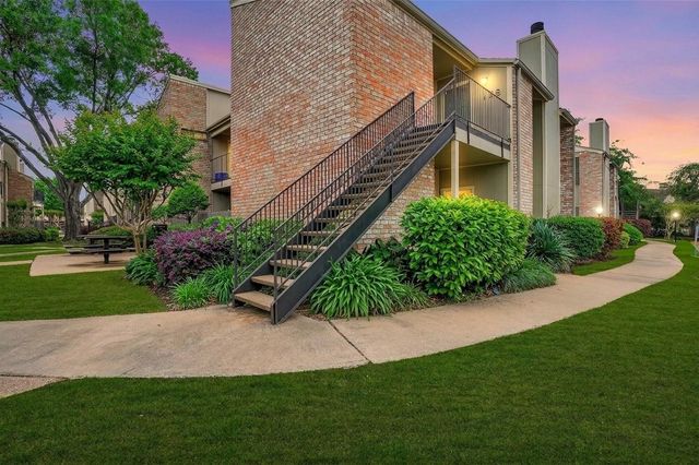 8100 Cambridge Street 158, Houston, TX 77054