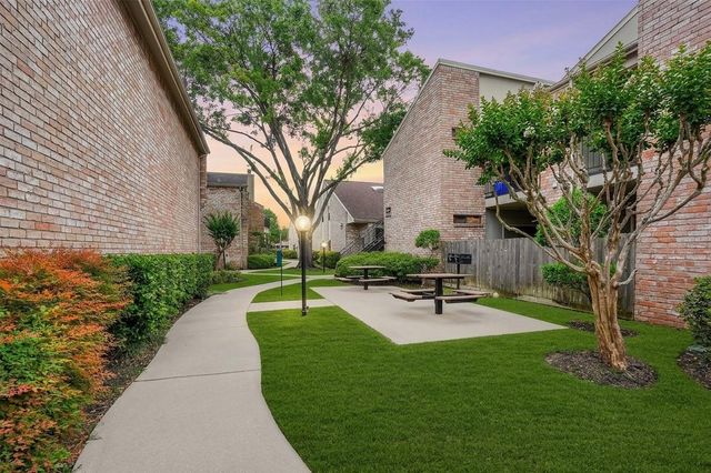 8100 Cambridge Street 158, Houston, TX 77054