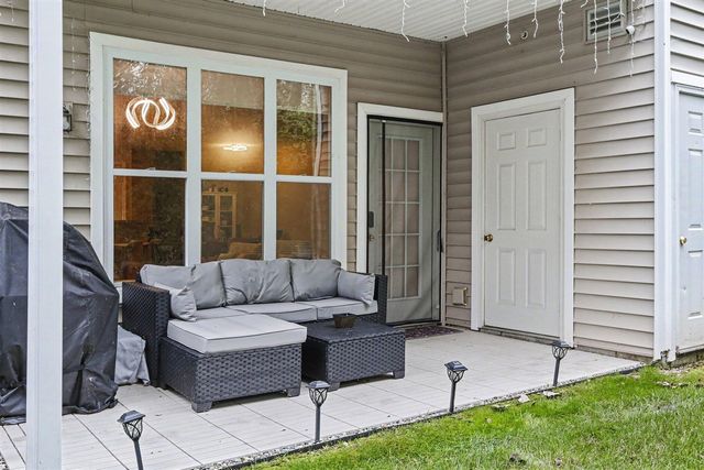 8181 Autumn Woods Trail, Ypsilanti, MI 48198