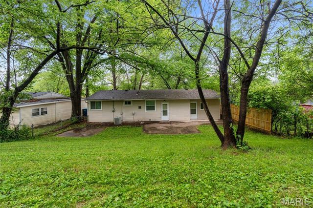 38 Westdell Drive, St Louis, MO 63136