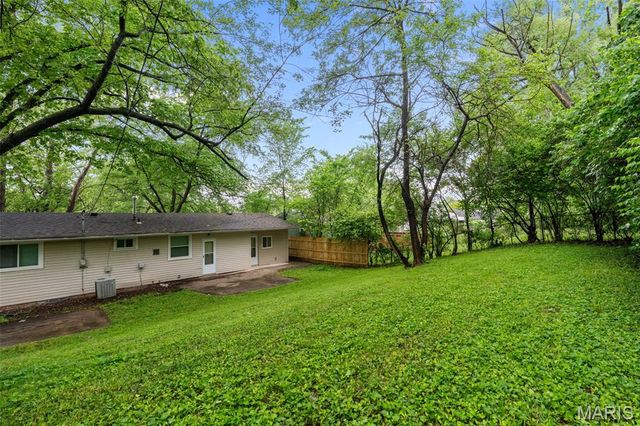 38 Westdell Drive, St Louis, MO 63136
