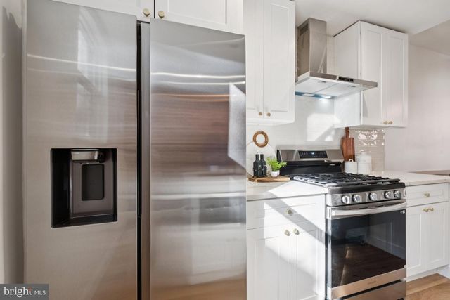 1804 WATERLOO ST, Philadelphia, PA 19122