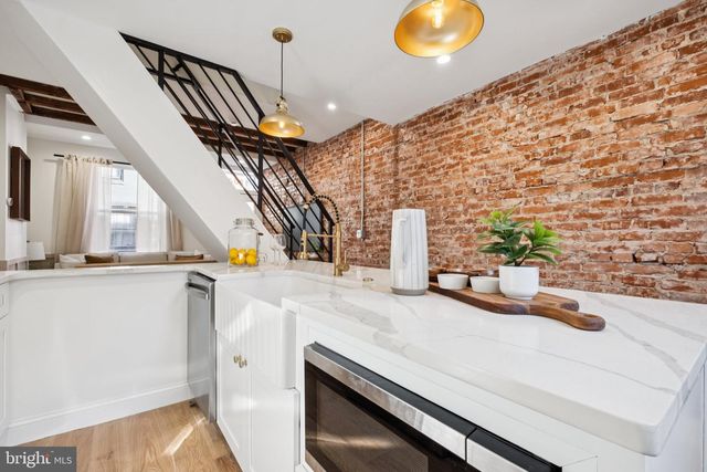 1804 WATERLOO ST, Philadelphia, PA 19122