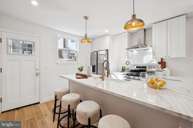 1804 WATERLOO ST, Philadelphia, PA 19122