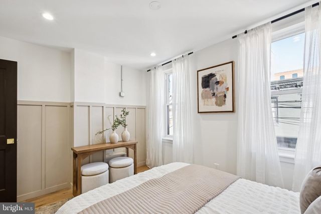 1804 WATERLOO ST, Philadelphia, PA 19122