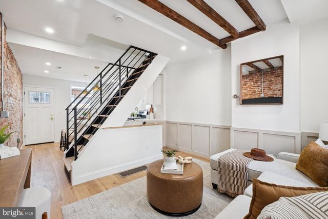 1804 WATERLOO ST, Philadelphia, PA 19122