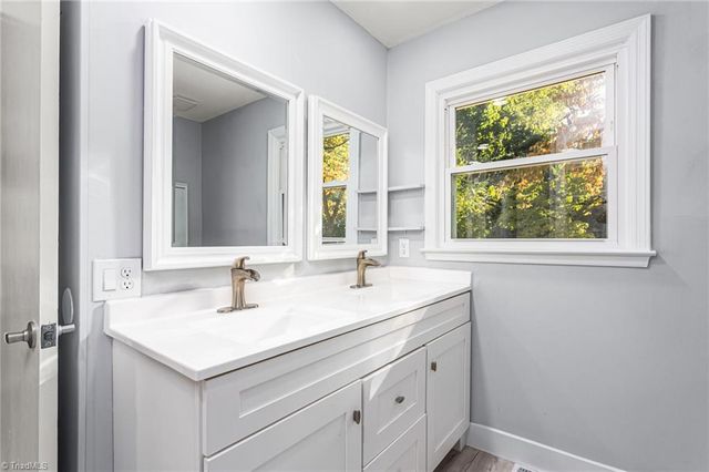1222 Jefferson Road, Greensboro, NC 27410