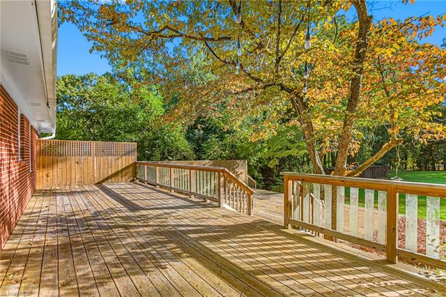 1222 Jefferson Road, Greensboro, NC 27410