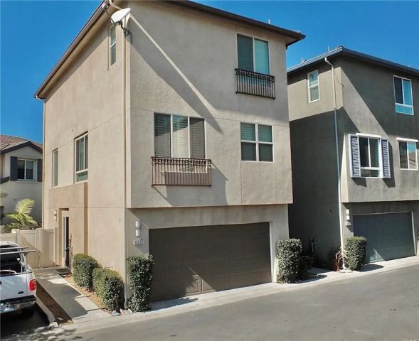 12035 Millennium Park Court, Hawthorne, CA 90250