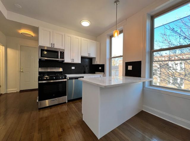 2258 N Kimball Avenue 2R, Chicago, IL 60647