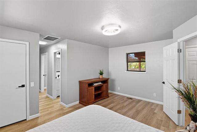 530 N Lowe Street, Hobart, OK 73651