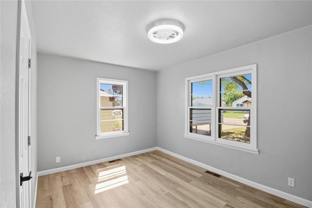 530 N Lowe Street, Hobart, OK 73651