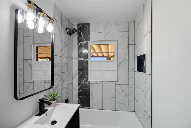 530 N Lowe Street, Hobart, OK 73651