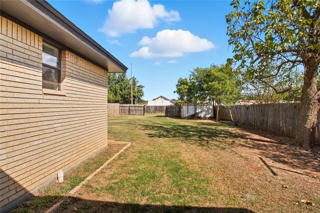 530 N Lowe Street, Hobart, OK 73651