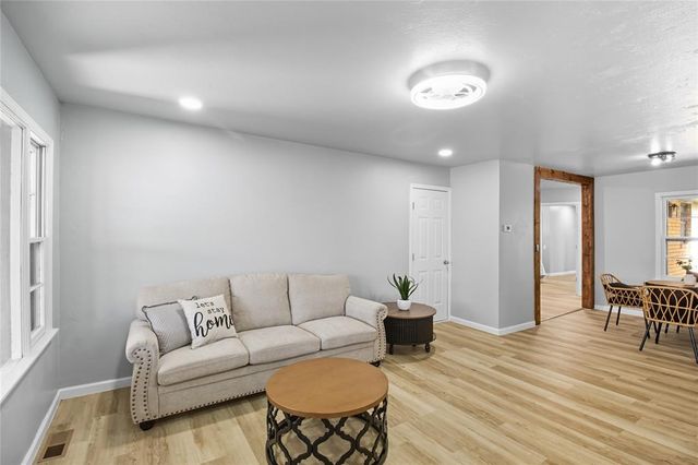 530 N Lowe Street, Hobart, OK 73651