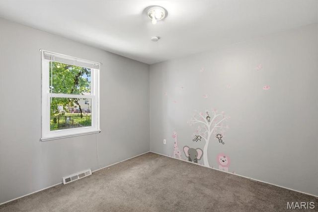 9745 Radio Drive, St Louis, MO 63123