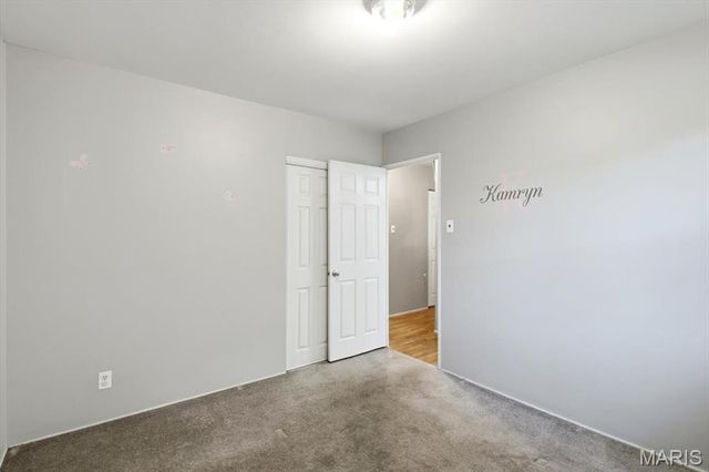 9745 Radio Drive, St Louis, MO 63123
