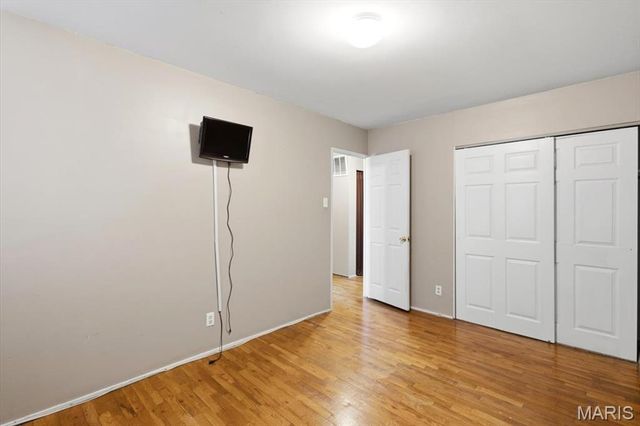 9745 Radio Drive, St Louis, MO 63123