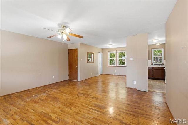 9745 Radio Drive, St Louis, MO 63123