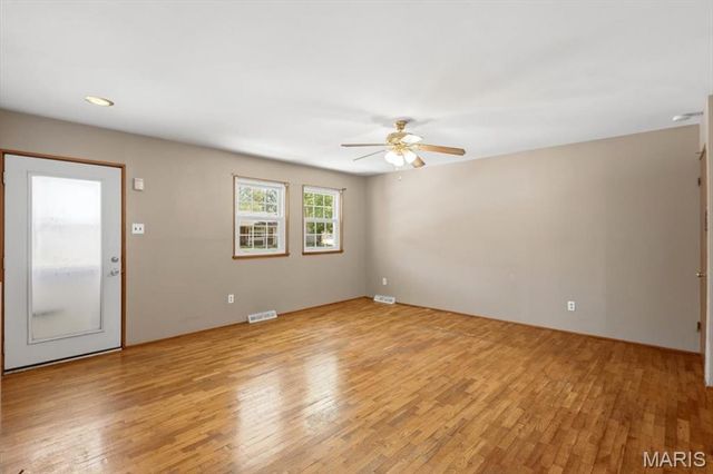 9745 Radio Drive, St Louis, MO 63123