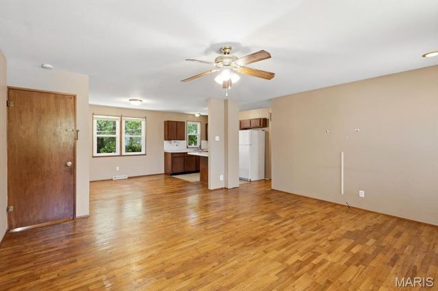 9745 Radio Drive, St Louis, MO 63123
