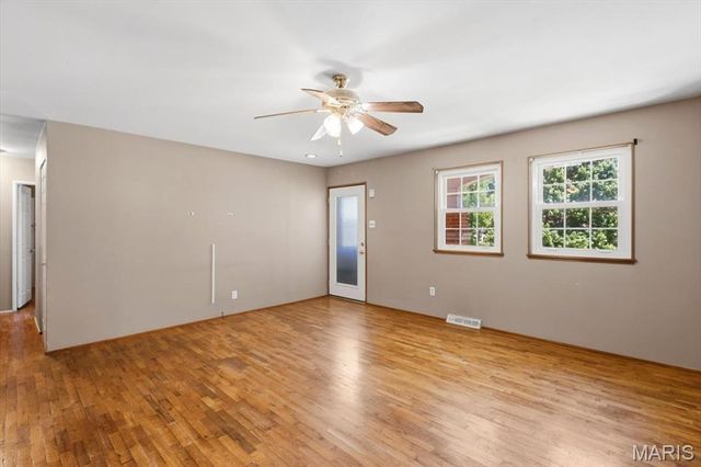 9745 Radio Drive, St Louis, MO 63123