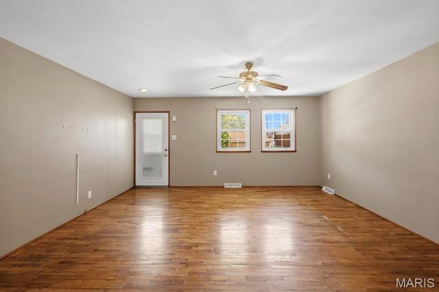 9745 Radio Drive, St Louis, MO 63123