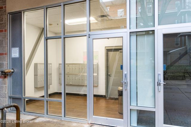 2011 Frankfort Ave 401, Louisville, KY 40206