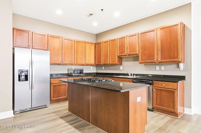 2011 Frankfort Ave 401, Louisville, KY 40206