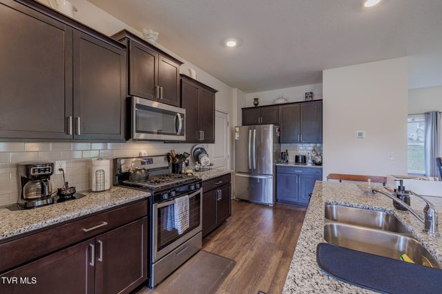 936 Pampas Drive, Jonesborough, TN 37659